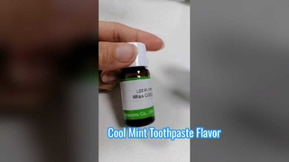 Échantillon gratuit de dentifrice à la menthe verte