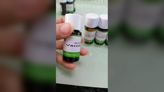 Huile parfumée aux fleurs de cerisier OMO pour le linge