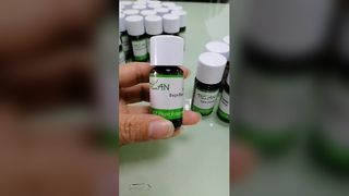 Essence de parfum de gel douche à la grenade